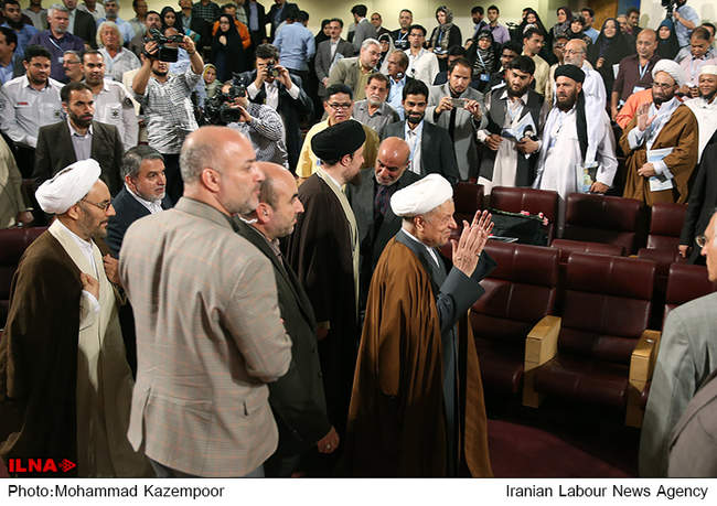 همایش جهان عاری از خشونت در اندیشه امام(ره) با حضور آیت الله هاشمی رفس