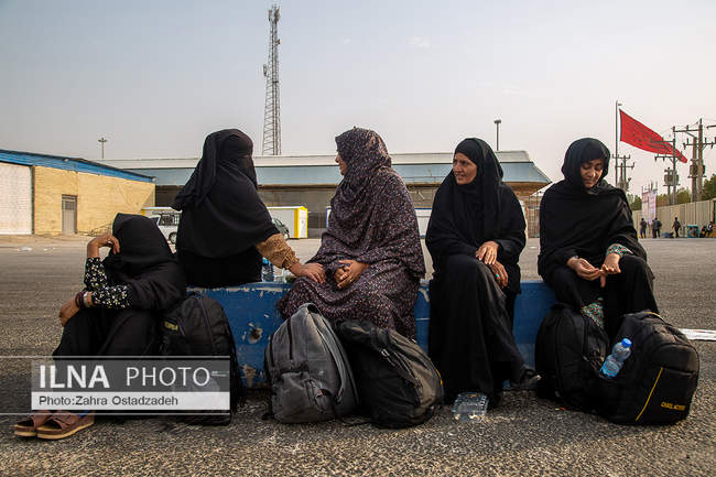عبور زائران اربعین حسینی از مرز شلمچه