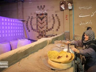 اجرای پویش نذر صالح بعد صالح با پخت نان در بزرگترین تنورخانه ایران