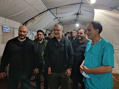 بازدید شهردار تهران از درمانگاه شبانه‌روزی شرکت شهر سالم در کربلا 