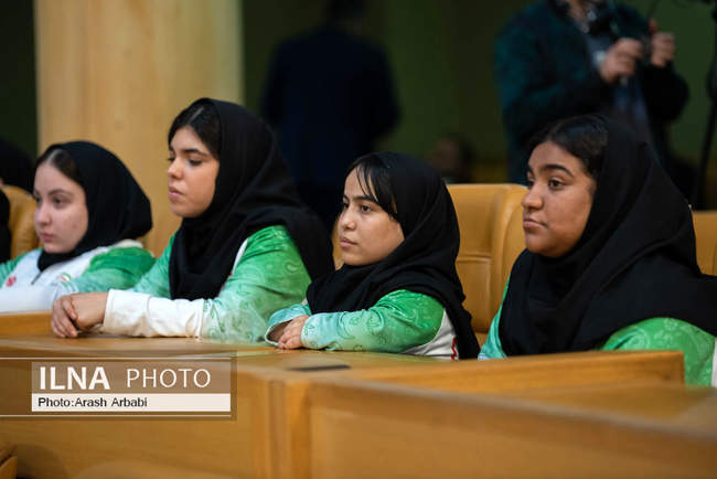 آیین تجلیل از قهرمانان سرافراز پارالمپیک ایران با حضور پزشکیان و دنی