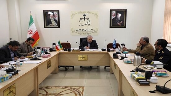 باید در امر مبارزه با سرقت فراتر از تکالیف عمل کنیم