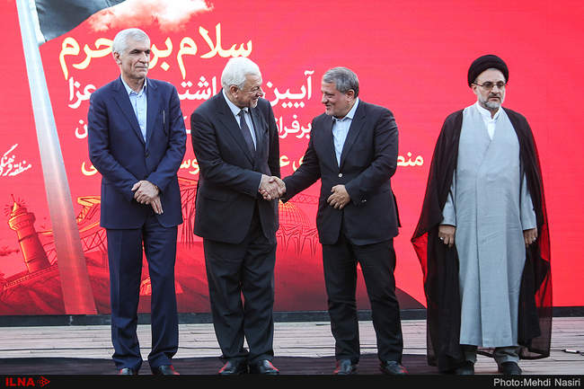آیین برافراشتن پرچم عزا بر فراز بلندترین سکوی پرچم ایران