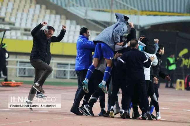 گزارش تصویری فوتبال سپاهان و استقلال 