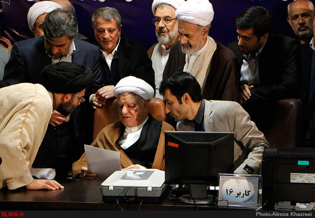 حضور آیت الله هاشمی رفسنجانی در ستاد انتخابات وزارت کشور /9