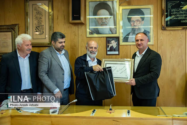 بازدید رییس کنفدراسیون اتحادیه کارکنان بخش عمومی ترکیه از اتحادیه ا�