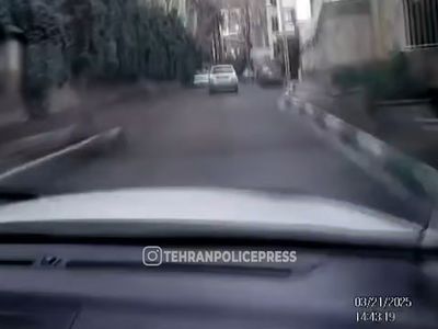 پلیس تهران ویدیویی از عملیات تعقیب و گریز با یک خودروی پراید مسروقه در خیابان‌های محله‌ نیاوران تهران را منتشر کرد