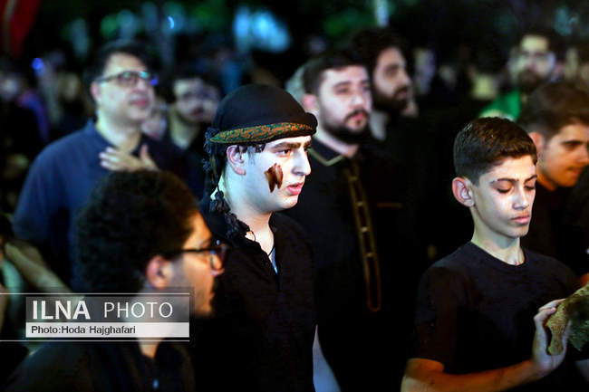 آیین مشعل گردانی دسته نجفی های مقیم قم