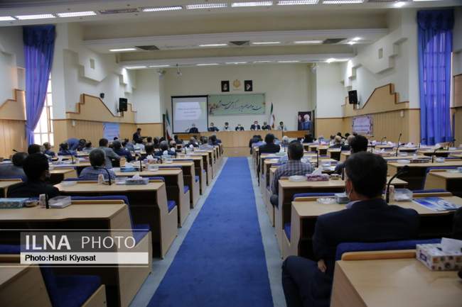 معاون  وزارت صنعت، معدن و تجارت باحضور در شهرک های صنعتی سبزوار