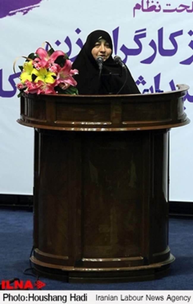 همایش تجلیل از گارگران نمونه زن با حضور آیت الله هاشمی رفسنجانی