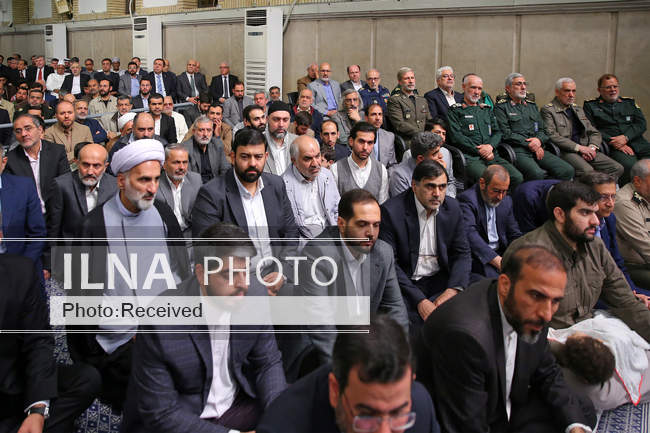 دیدار مسئولان نظام و سفرای کشورهای اسلامی با رهبر انقلاب