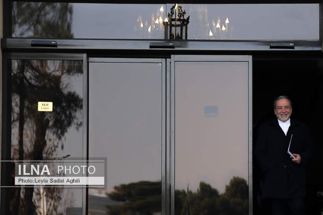 حاشیه جلسه هیات دولت - 17 دی