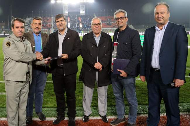 تجلیل استقلال از محیط‌بانان تالاب انزلی (عکس)