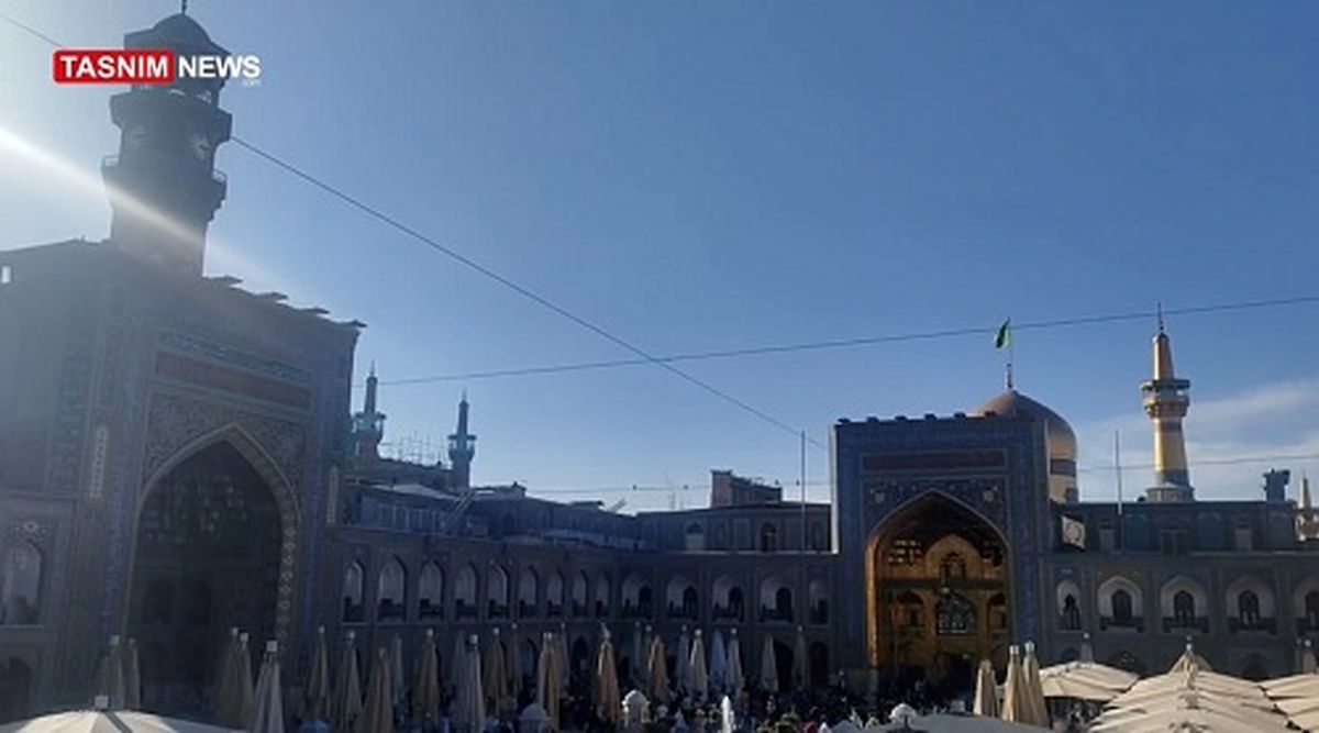 تلاوت قرآن کریم در حرم مطهر رضوی، پس از اعلام‌ خبر شهادت سید حسن نصرالله + فیلم