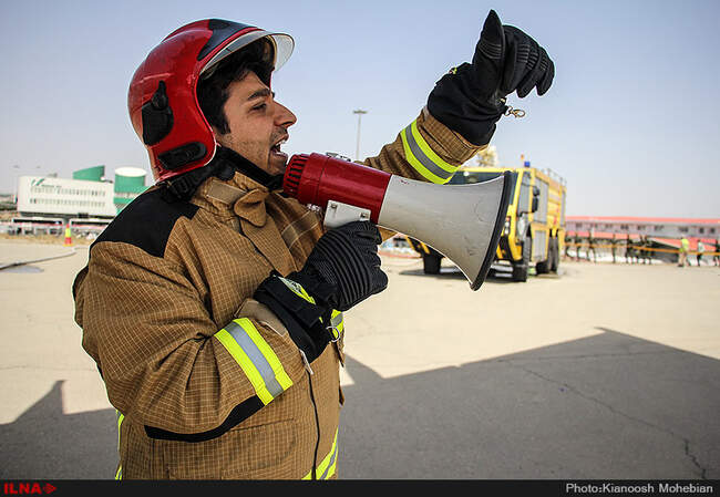 مانور اطفاء حریق هواپیما در فرودگاه امام خمینی