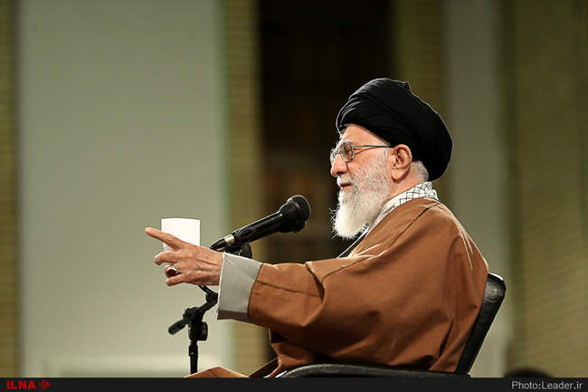 دیدار هزاران نفر از معلمان و فرهنگیان با مقام معظم رهبری