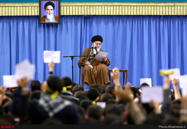 دیدار دانش‌آموزان و دانشجویان با رهبر انقلاب اسلامی