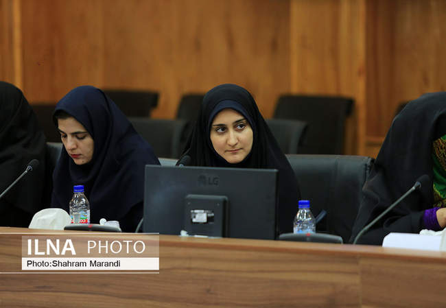 نشست صمیمانه دکتر رضایی استاندار اصفهان با اصحاب رسانه به مناسبت روز