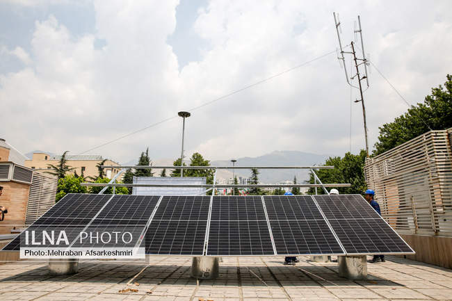 نصب پنل های خورشیدی در سالن اجلاس سران