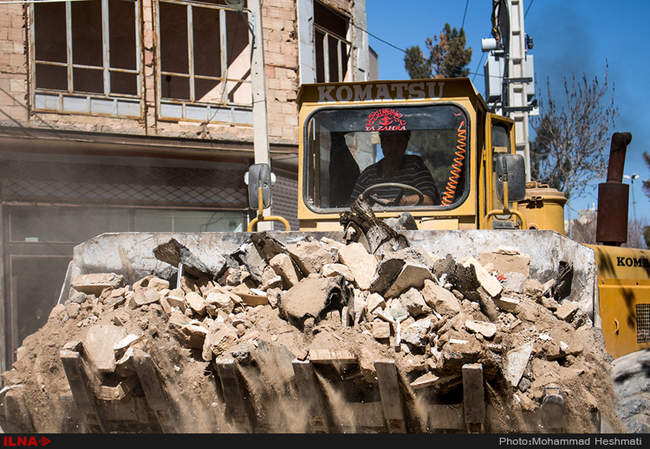 چرخ اقتصاد از چرخش بازوان کارگران می چرخد