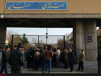 تجمع کارگران رنگین‌نخ سمنان مقابل استانداری/اموالی برای توقیف نیست