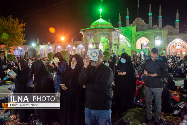 احیای شب بیست و سوم ماه رمضان در امامزاده حسین (ع) قزوین
