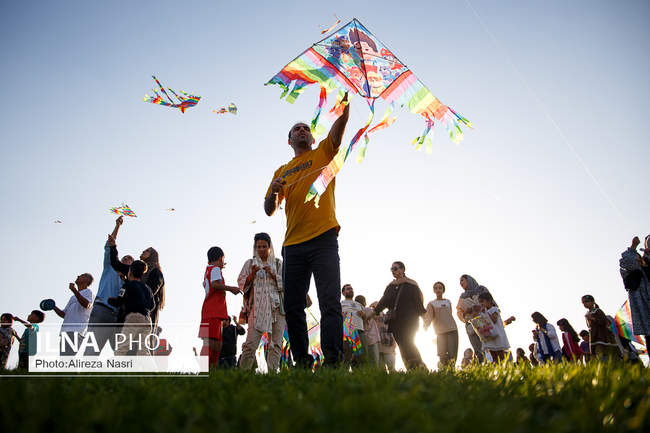 جشنواره پرواز بادبادک‌ها در قزوین
