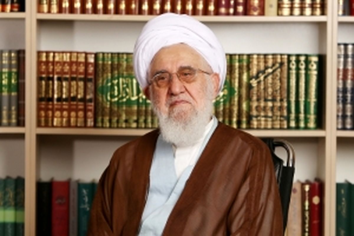 گیلان قطب گردشگری کشور است/انتشار زندگینامه بزرگان دینی گیلان در قالب کتابچه