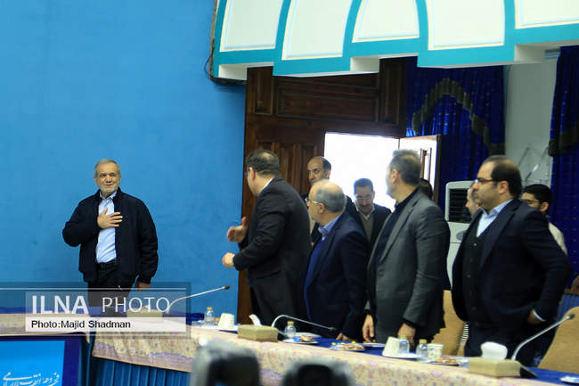 افتتاح و بهره برداری از طرح های وزارت صمت و وزارت راه و شهرساز 