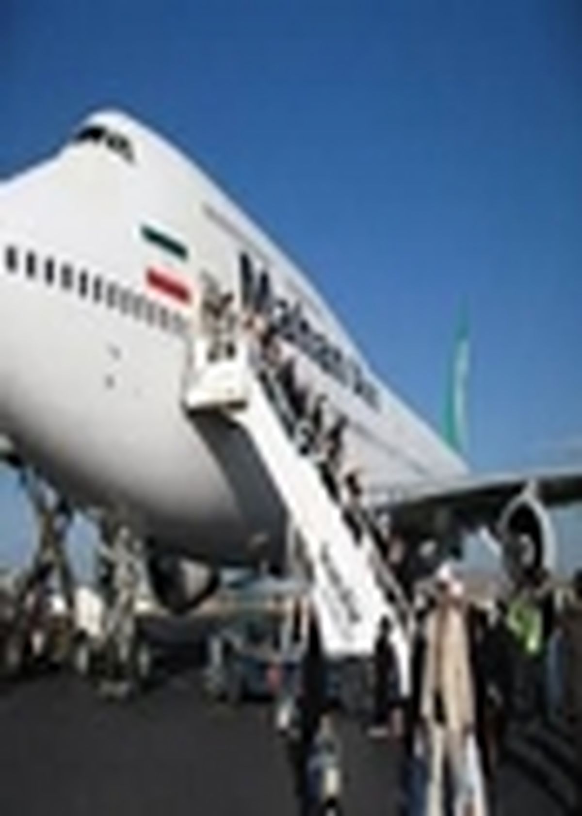 اعزام زائران حج عمره مفرده از فرودگاه رشت به مدینه