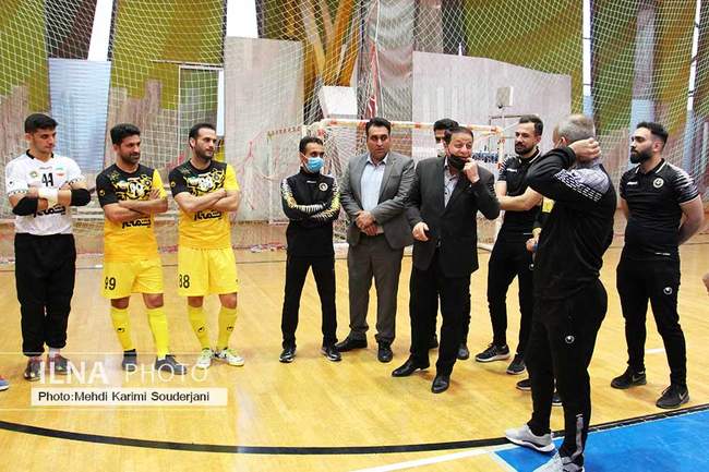 تساوی طلایی پوشان سپاهان مقابل فردوس قم 