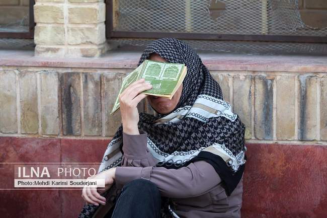 روز عرفه در گلستان شهدای اصفهان