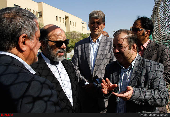 بازدید آیت الله هاشمی رفسنجانی از چند طرح در دانشگاه آزاد اسلامی واح