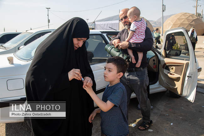 اقامت و پذیرایی زائران اربعین حسینی در موکب بنیاد مستضعفان