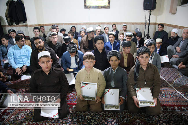  تجلیل از حافظان کل قرآن کریم در مسجد نبی شهرک پردیس سنندج 
