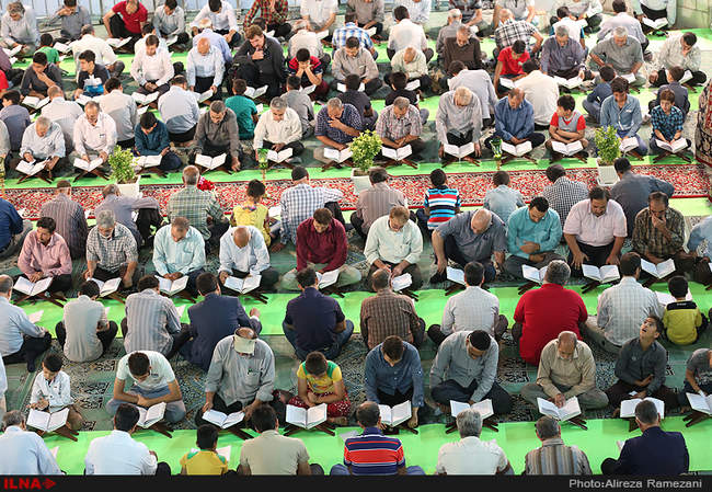 جزء خوانی قرآن کریم در حرم حضرت عبدالعظیم حسنی (ع)