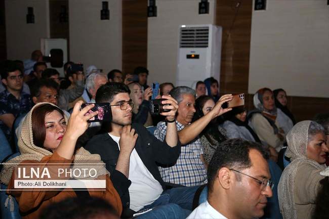  رونمایی از یادمان مزار محمدعلی بهمنی در بندرعباس