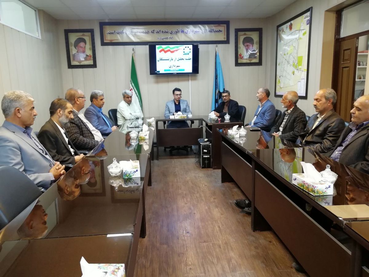 نقش تاثیر گذار بازنشستگان در ساختن آینده‌ای بهتر