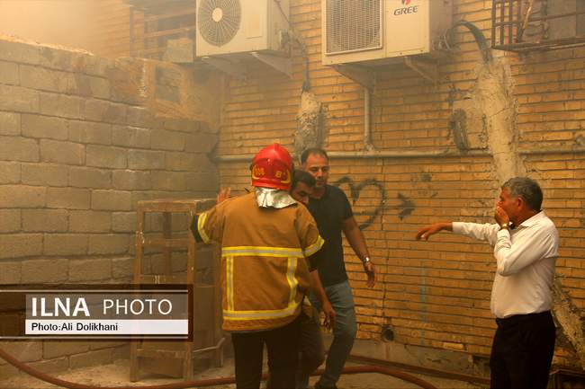 آتش سوزی در انبار قدیمی شهر بندرعباس - 08