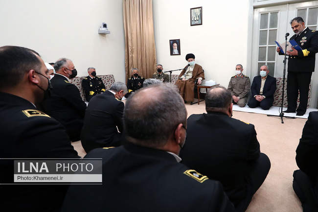 دیدار تعدادی از فرماندهان نیروی دریایی ارتش با حضرت آیت‌الله خامنه