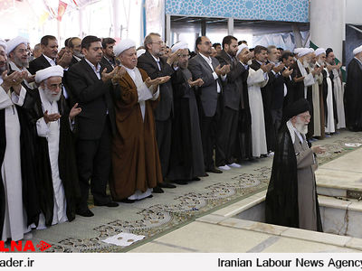 برگزاری نماز عید فطر به امامت رهبر معظم انقلاب در مصلای امام خمینی (ره)