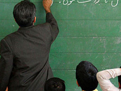 ضارب معلم مشهدی دستگیر شد/ پیگیری علت حادثه از سوی تیم ویژه‌