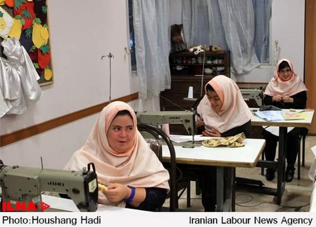 بازدید وزیر تعاون، کار و رفاه اجتماعی از «مرکز خیریه آموزش معلولین ج