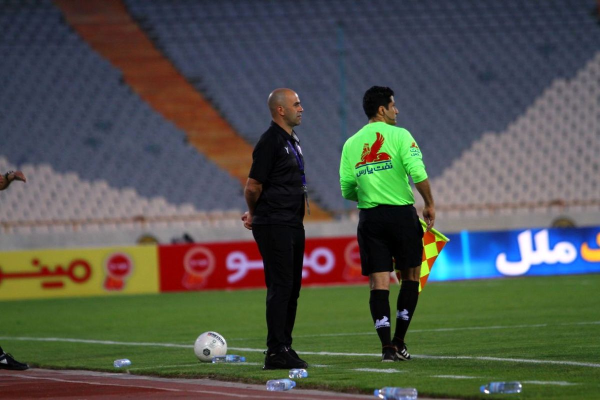 مربی نساجی: بازیکنان تحت تاثیر نام پرسپولیس بودند/ گل دوم آنها آفساید بود