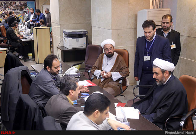 سومین روز ثبت نام کاندیدای مجلس خبرگان با حضور سید محمود علوی وزیراط