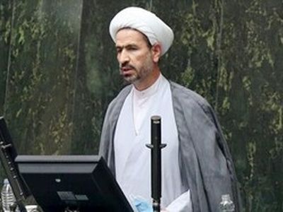 راه نجات تلاطم اقتصادی کشور کنار گذاشتن دلار بی‌پشتوانه است