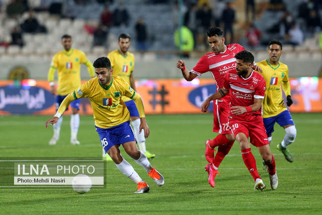گزارش تصویری دیدار تیمهای فوتبال پرسپولیس تهران و نفت آبادان 