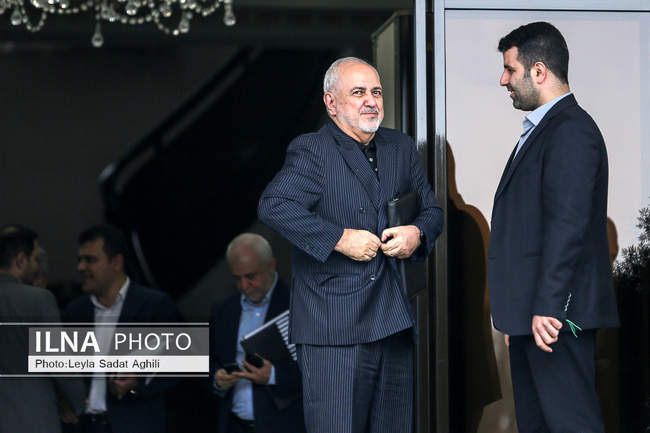 حاشیه جلسه هیات دولت - ۲۳ آبان
