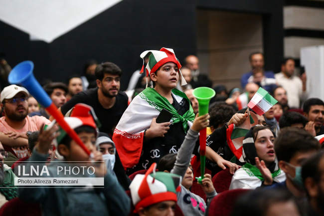 تماشای دومین بازی ایران در جام جهانی قطر در فرهنگسرای اشراق
