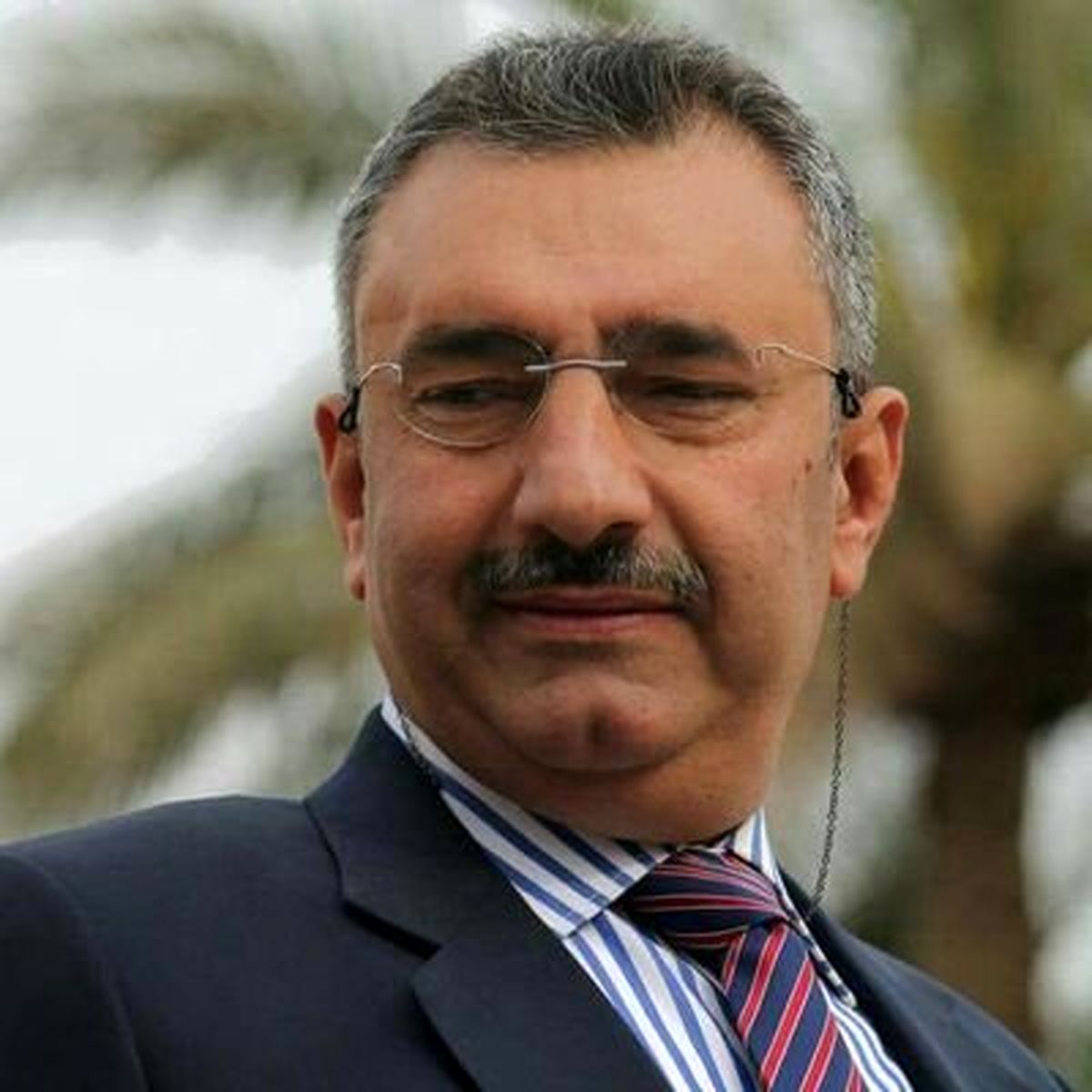 برخی وزرا قبل از تصدی سمت، قرادادهای چند میلیارد دلاری امضا کرده‌اند